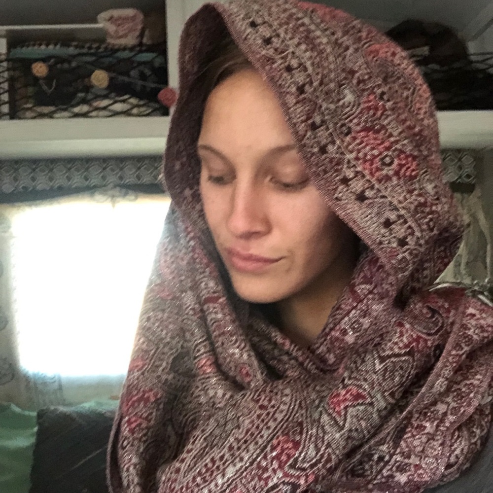 Beautiful scarf. Festivals fall or multi purpose.